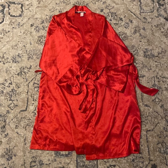 VS Red Kimono-style robe - Picture 1 of 2